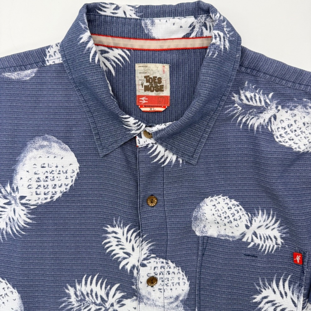 Toes on the Nose Shirt Mens XL Blue Pineapple Tropical Button Down Short Sleeve